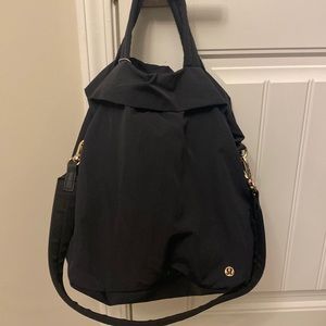 Lululemon on my level 2.0 tote